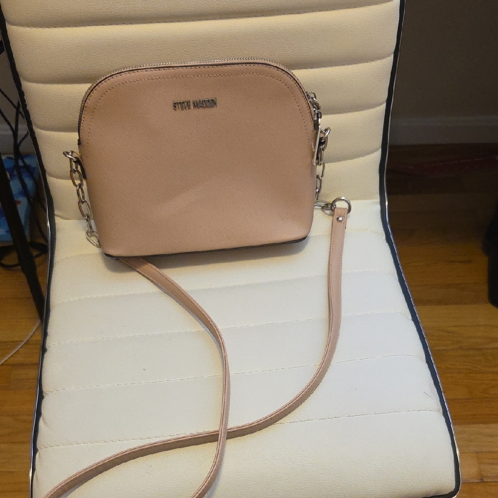 Steve Madden Pink Dome Crossbody Bag with Adjustable Strap - Picture 1 of 4